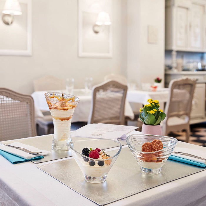 V7H80DCD01EF559EB54953A3A59659F895FR5341150P4